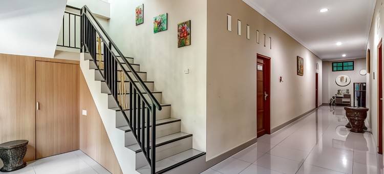 乔贾国家博物馆附近的红门兹(RedDoorz Near Jogja National Museum)图片