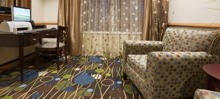 安蒂戈智选假日套房酒店(Holiday Inn Express & Suites ANTIGO by IHG)图片