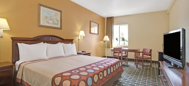 代托纳比奇速8酒店(Super 8 by Wyndham Daytona Beach)图片