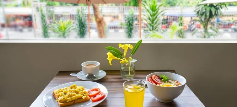 佩卓蓬甘勒格林套房酒店(LeGreen Suite Pejompongan)图片