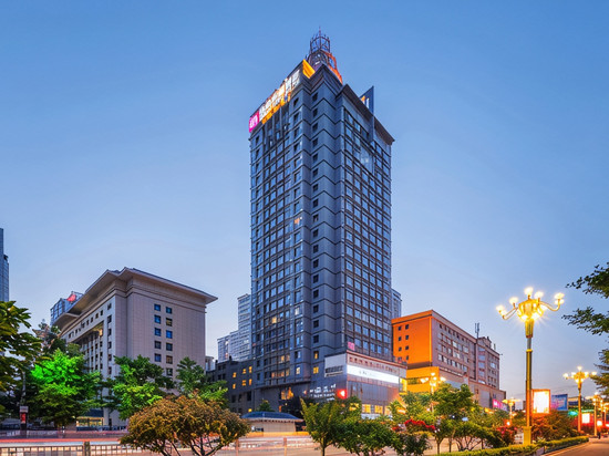 兰州金地名庭酒店(张掖路省政府地铁站店)