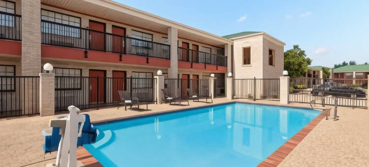 圣安东尼奥戴斯酒店-近嘉年华公园(Days Inn by Wyndham San Antonio Near Fiesta Park)图片