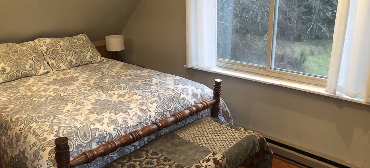 瓦雄岛迷人乡村别墅-距渡轮码头仅3分钟(Charming Vashon Island Cottage - Just 3 minutes from the ferry.)图片