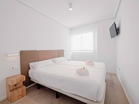 525洛斯纳雷霍斯公寓