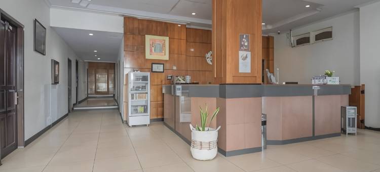 红多兹伊斯兰酒店@打拉根陶菲克格兰德(RedDoorz Syariah at Grand Taufiq Tarakan)图片