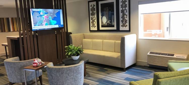 Holiday Inn Express 吨。 VERNON(Holiday Inn Express MT. Vernon)图片