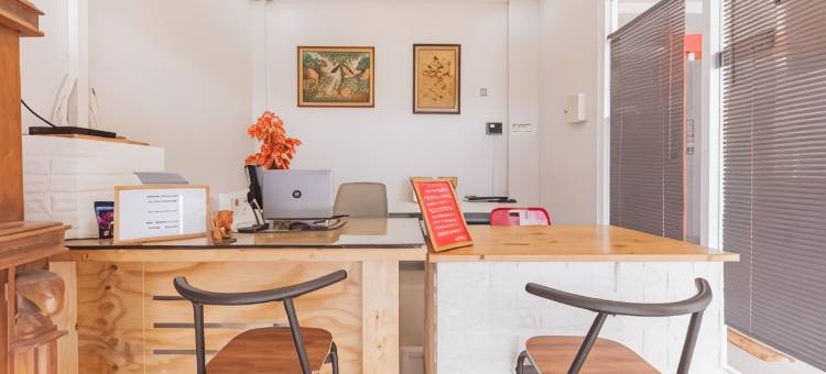 红多兹伊斯兰酒店-近DPRD卡布帕腾梳邦(RedDoorz Syariah Near Dprd Kabupaten Subang)图片