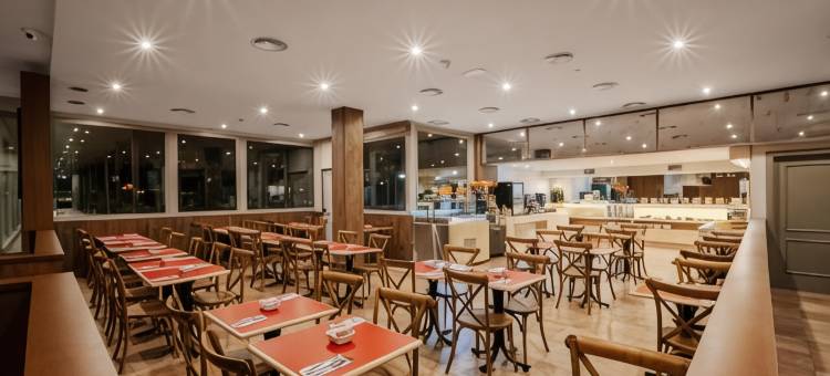 卢日卡斯特拉纳酒店(Luze Castellana)图片