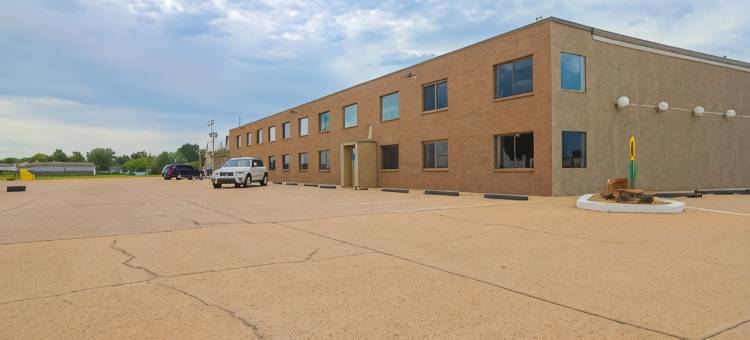 OYO 霍姆敦酒店 - 堪萨斯里伯勒(HomeTown Inn by OYO - Liberal, KS)图片