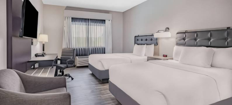 埃文斯维尔拉昆塔温德姆套房酒店(La Quinta Inn & Suites by Wyndham Evansville)图片