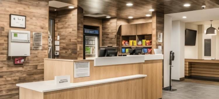 格林斯伯勒体育馆区万枫套房酒店(Fairfield Inn & Suites Greensboro Coliseum Area)图片