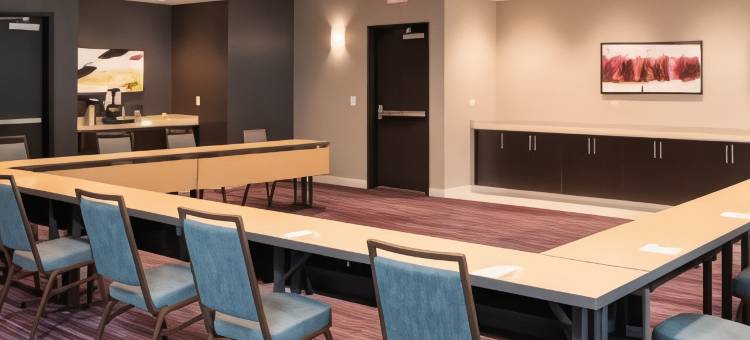 路易斯威尔市区万怡酒店(Courtyard Louisville Downtown)图片