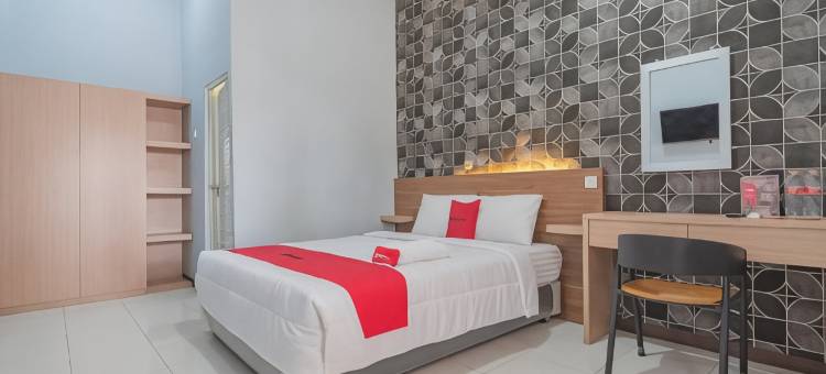 红多兹酒店-近加鲁特广场(RedDoorz Near Alun-Alun Garut)图片