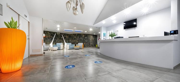 阿葵亚套房酒店(Aqua Suites)图片