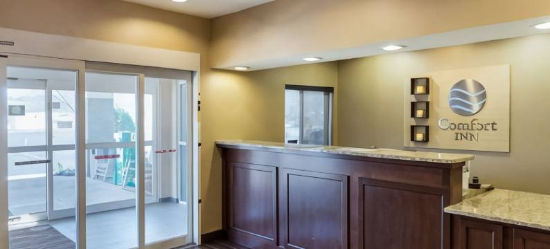 巴伯斯维尔舒适酒店-近亨廷顿购物中心区(Comfort Inn Barboursville Near Huntington Mall Area)图片