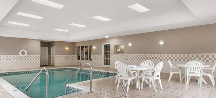 弗吉尼亚南纽波特纽斯丽怡酒店(Country Inn & Suites by Radisson, Newport News South, VA)图片