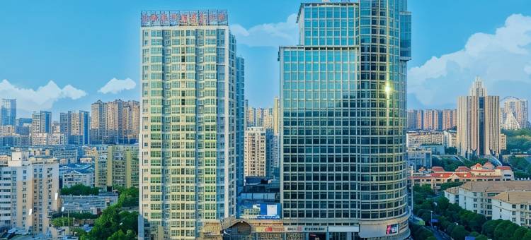 南宁永凯春晖酒店(南宁东站万象城地铁站店)图片