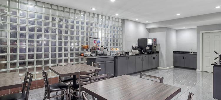 速8斯普林/伍德兰市酒店by Wyndham(Super 8 by Wyndham Spring / the Woodlands)图片