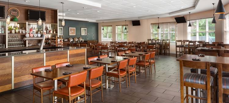 萨里福朋喜来登酒店(Four Points by Sheraton Surrey)图片