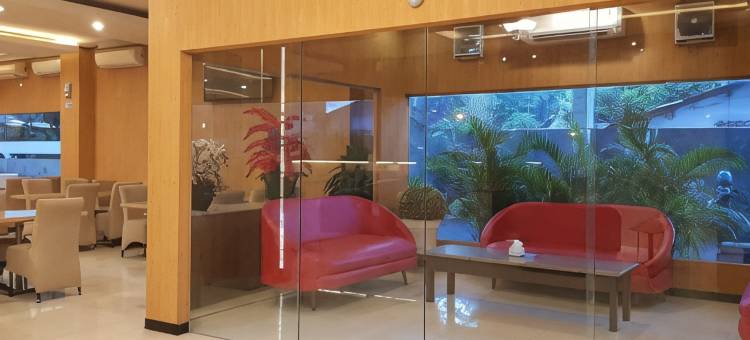 新梅尔德卡帕蒂酒店(Hotel New Merdeka Pati)图片