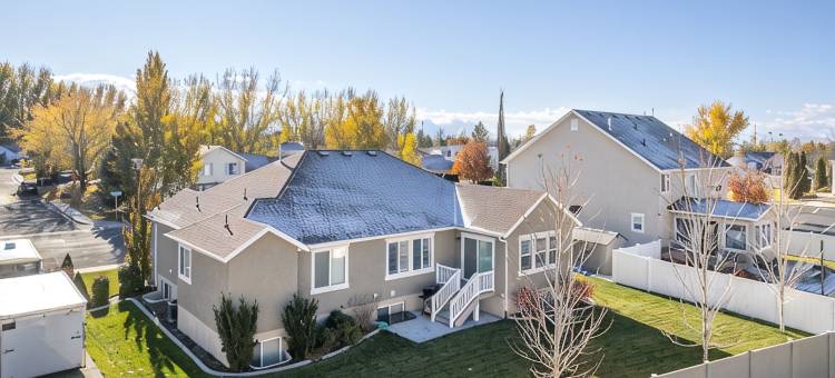 犹他谷大学, 杨百翰大学, & 高尔夫球场6卧室单层住宅(6 Bedroom Rambler Near UVU, BYU, & Golf Course)图片