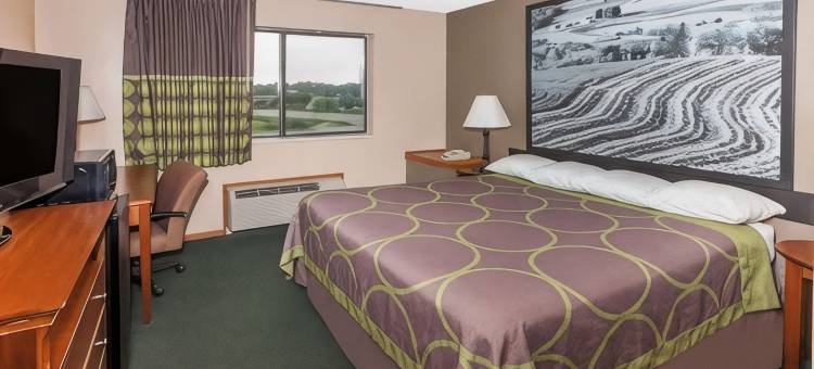 阿纳莫萨IA速8酒店(Super 8 by Wyndham Anamosa IA)图片