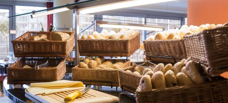 杜塞尔多夫万怡酒店(Courtyard by Marriott Duesseldorf Hafen)图片