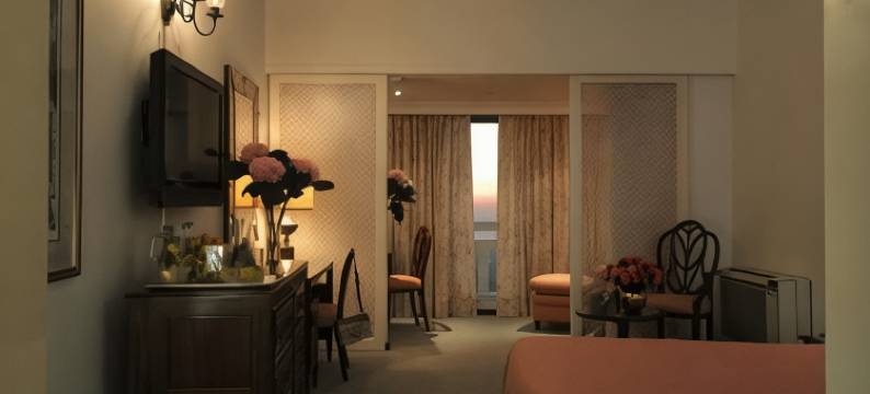 阿尔布斯坦酒店(Hotel Al Bustan)图片