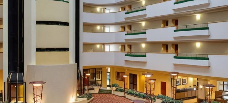 锡达拉皮兹万豪酒店(Radisson Hotel Cedar Rapids)图片