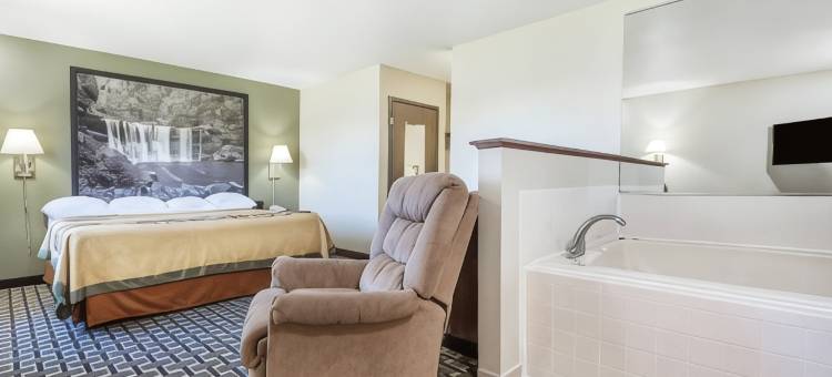 Super 8 by Wyndham Madison IN图片