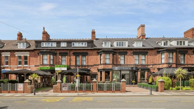 纽卡斯尔杰斯蒙德凯恩酒店(Cairn Hotel Newcastle Jesmond - Part of the Cairn Collection)