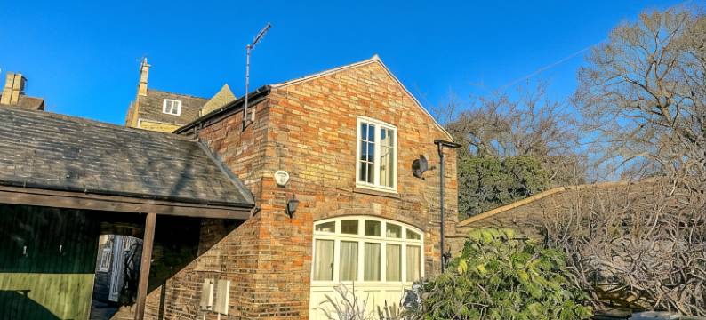 Rooftop仓库(Rooftop Barn)图片