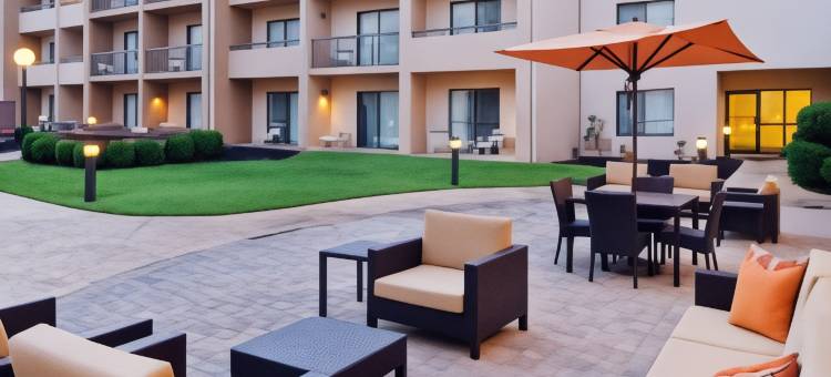 亨茨维尔大学大道万怡酒店(Courtyard Huntsville University Drive)图片