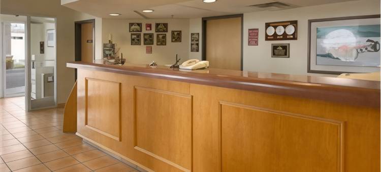 文多弗贝斯特韦斯特优质酒店(Best Western Plus Wendover Inn)图片