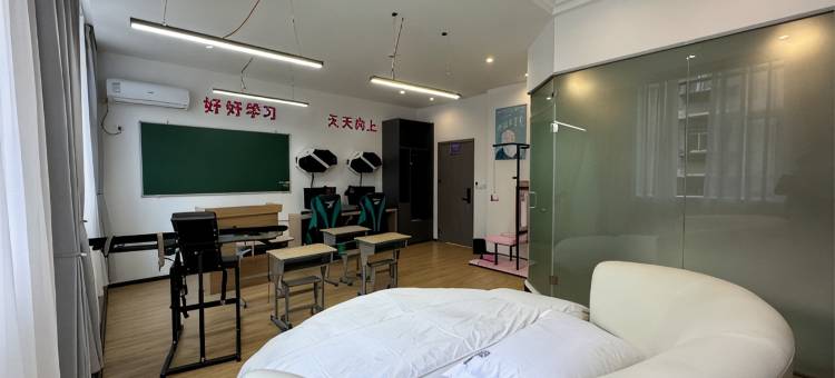 头号玩家电竞主题酒店图片