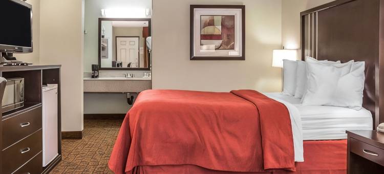 伍德兰德品质酒店 - 萨克拉门托机场(Quality Inn & Suites Woodland - Sacramento Airport)图片