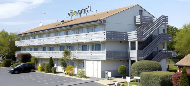 小森林城瓦朗谢讷西康铂酒店(Campanile Valenciennes Ouest - Petite FORÊT)图片