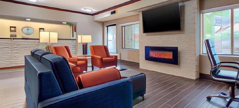 奥马哈东-康瑟尔崖舒适套房酒店(Comfort Suites Omaha East-Council Bluffs)图片