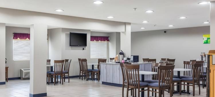 格罗夫城-奥特莱斯购物中心罗德威套房酒店(Quality Inn & Suites Grove City-Outlet Mall)图片