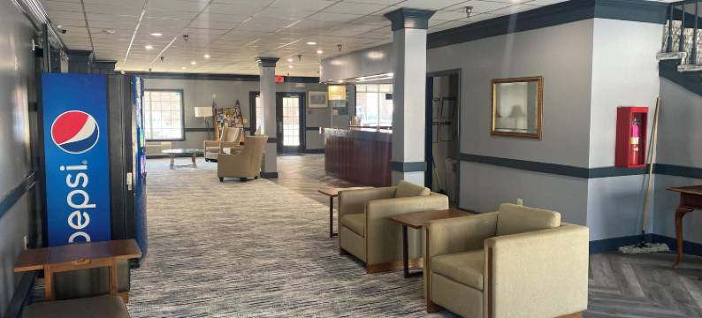 阿什兰萨里酒店(Surrey Inn Ashland)图片