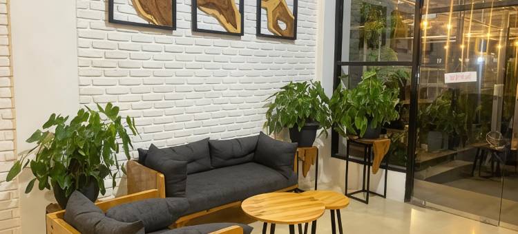 Urbanview Hotel Medio Inn Palu by RedDoorz图片