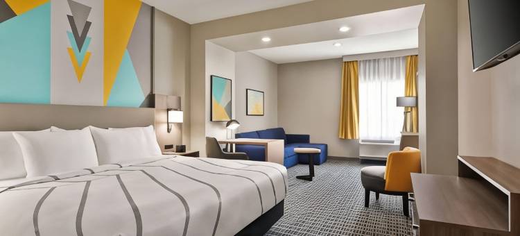 里士满拉昆塔温德姆套房酒店(La Quinta Inn & Suites by Wyndham Richmond-Sugarland)图片