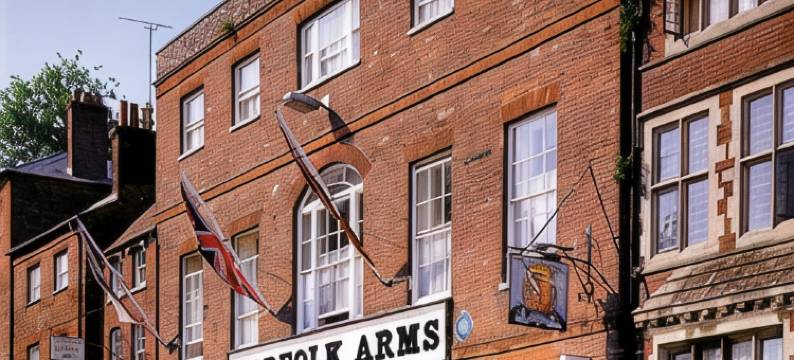 诺福克阿姆斯酒店(Norfolk Arms Hotel)图片