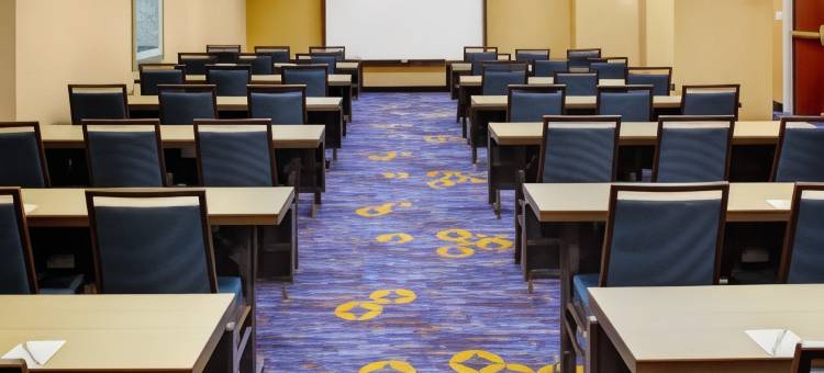 哥伦布市区万怡酒店(Courtyard Columbus Downtown)图片