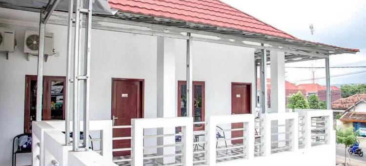 萨马尔乌鲁伊斯兰教友好旅馆-RedDoorz靠近吉打邦(Samar Wulu Guest House Syariah Mitra RedDoorz Near Ketapang)图片