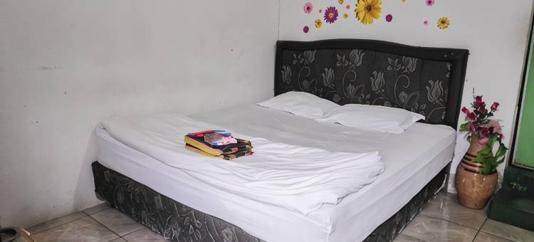 RedDoorz Near Pelabuhan Ajibata Parapat图片