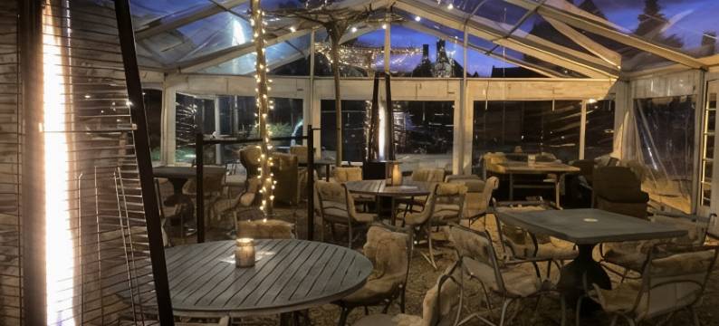 海穴阿姆斯酒店(The Seagrave Arms)图片