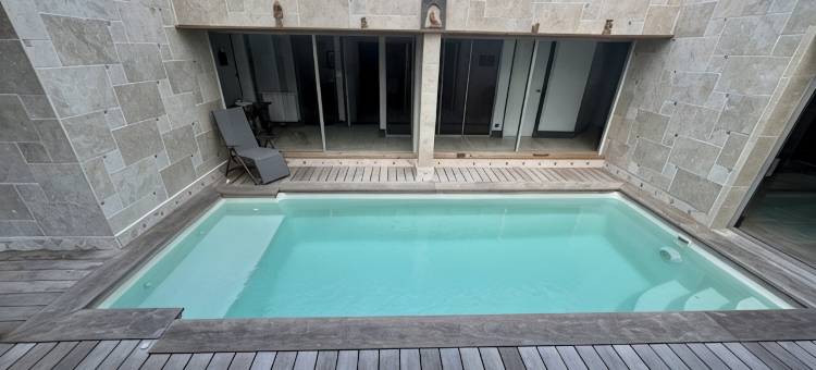 holiday home with indoor pool, Le Porge图片