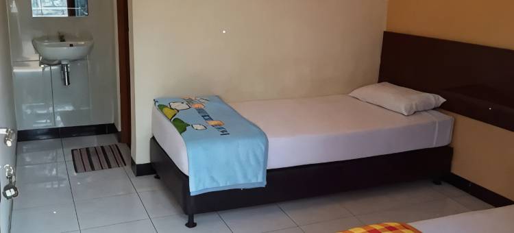 威斯玛CK酒店(Cozzy Residence Wisma CK Kebumen)图片