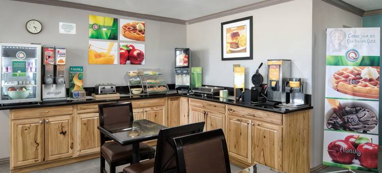 贝敦艾科套房酒店 by Hotel O(Eco Inn Suites by Hotel O Baytown)图片